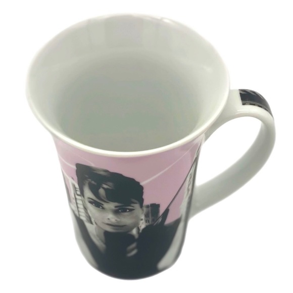 Audrey Hepburn Paul Cardew Manhattan Cafe Tea Cup Breakfast at Tiffany's - Picture 2 of 7